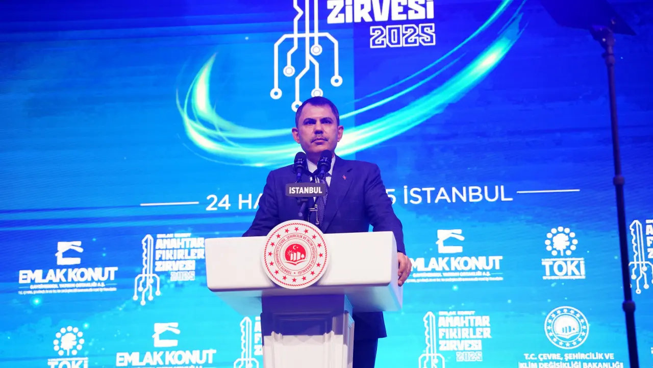 Bakan kurum, Emlak Konut Anahtar Fi̇ki̇rler Zi̇rvesi̇'nde konuştu:"Dünyaya örnek olduk!” 1