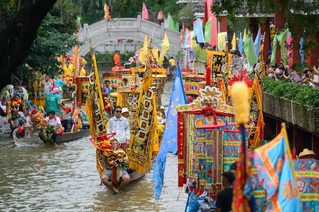 Çin’de Ejderha Kayığı Festivali’nde Rekor Seyahat Hareketliliği 1