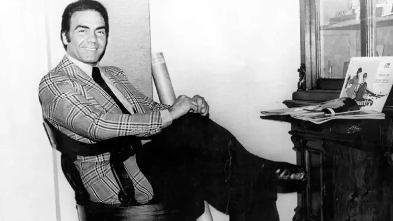 Türk sinemasının Taçsız Kralı Ayhan Işık: 46 yıldır ışığını kaybetmeyen efsane 2