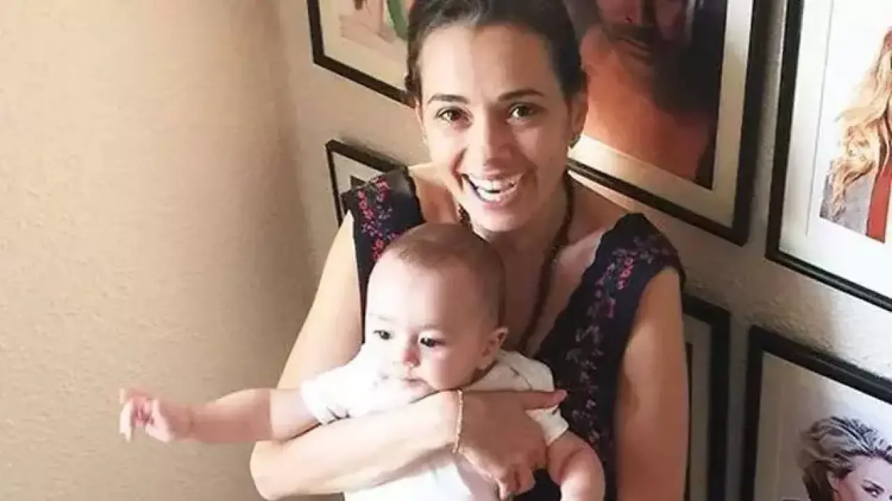 Kıskanmak Başrolü Özgü Namal Kimdir, Aslen Nereli, Kaç Yaşında, Boyu ve Kilosu? İşte Hayatı ve Kariyeri 4