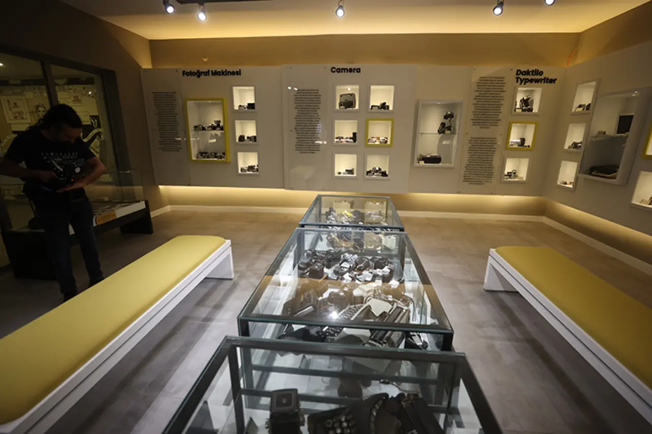 AGC’nin basın galerisi, Osmanlı’dan günümüze gazetecilik tarihini gözler önüne seriyor 3