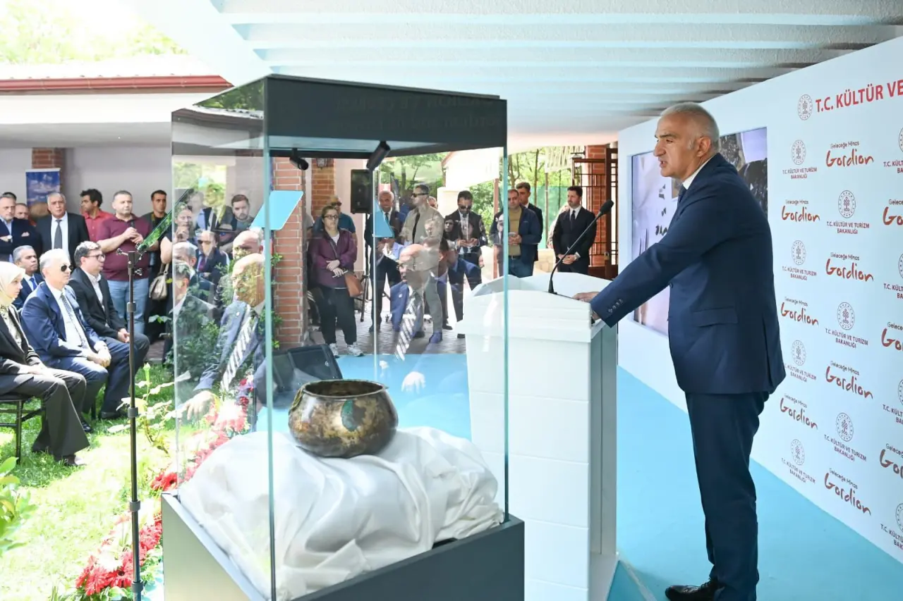 Tarihi ayağa kaldırıyoruz! 3 bin yıllık sır açığa çıktı! 4