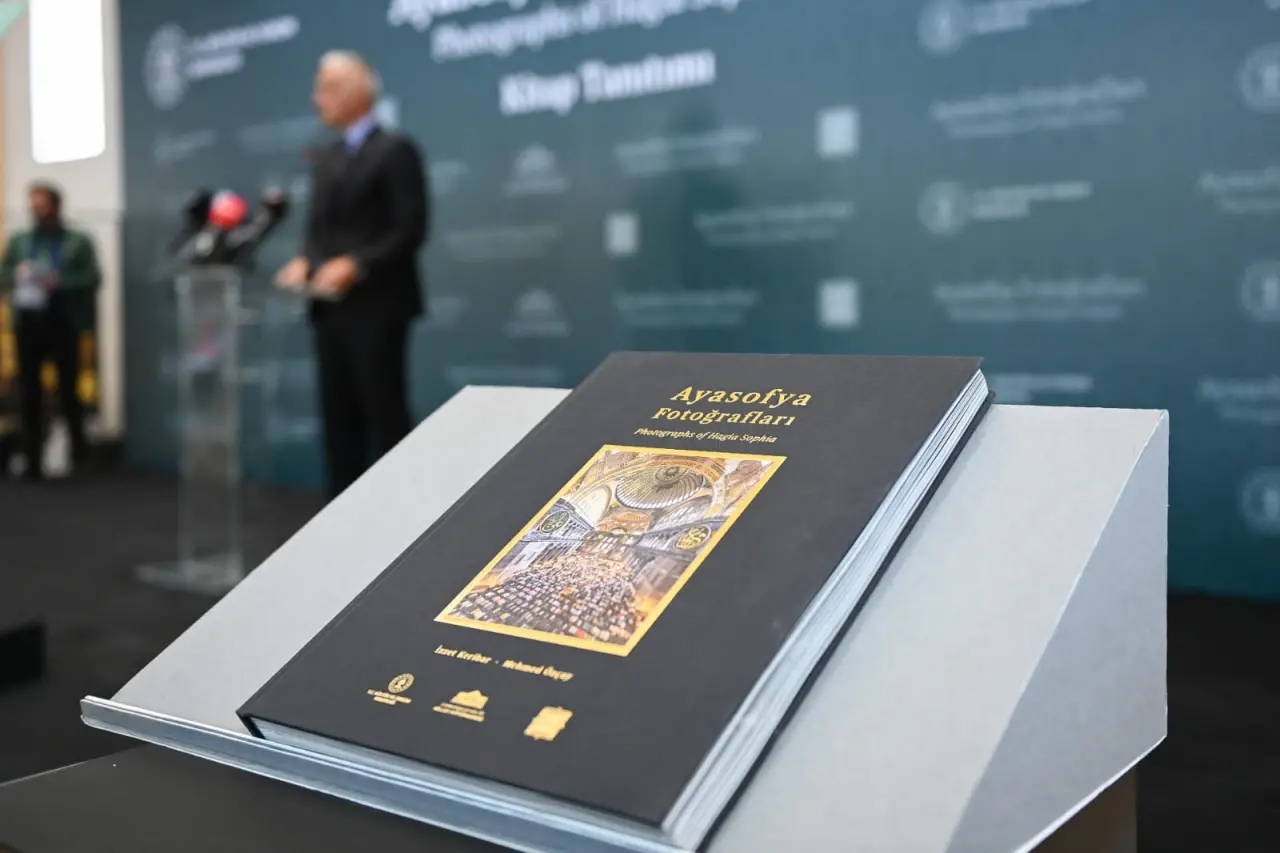 Ayasofya’nın güzelliği Rami Kütüphanesi’nde sanatseverlerle buluştu! 5