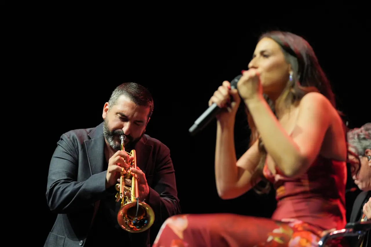 İstanbul'da aşkın ve müziğin büyüleyici gecesi: İbrahim Maalouf ve Hiba Tawaji Harbiye sahnesinde 1