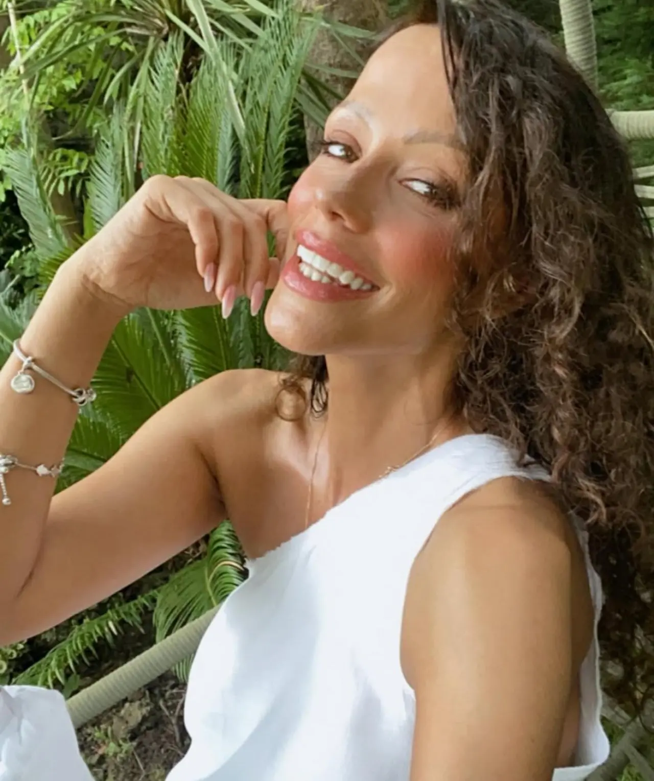 Derya Özdemir kimdir, aslen nereli, kaç yaşında, mesleği nedir? Demet Özdemir'in nesi oluyor? 1