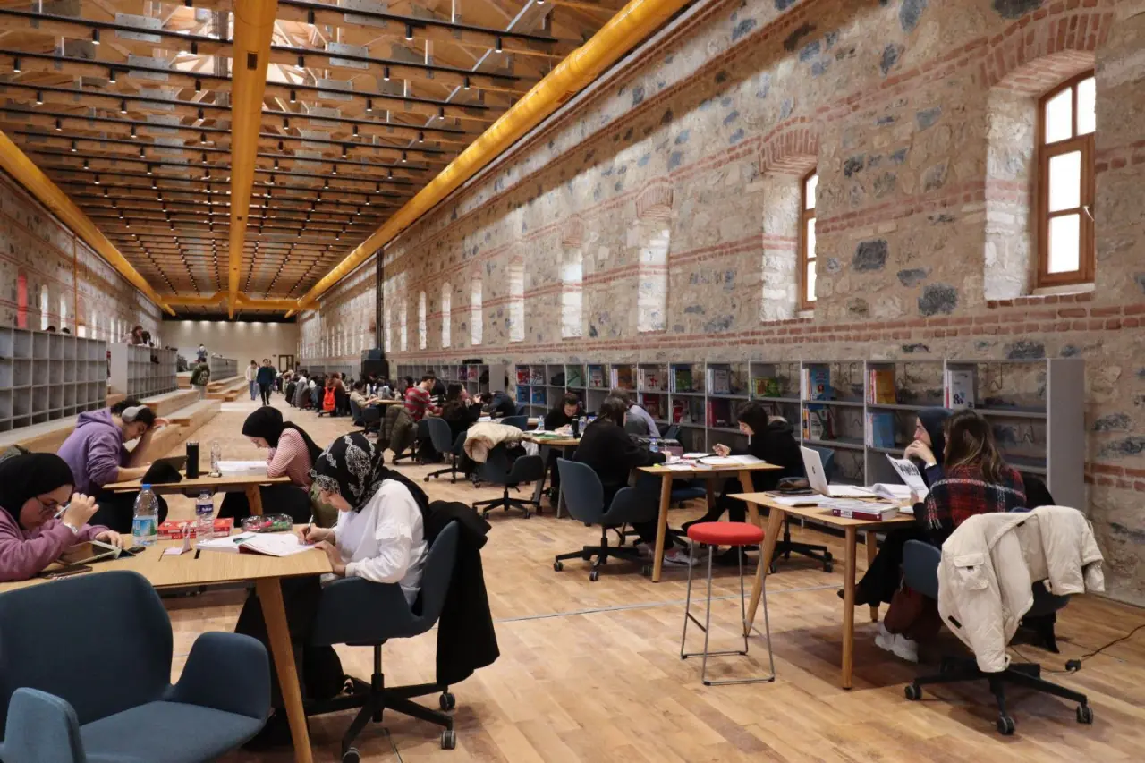 Rami Kütüphanesi Ağa Han Mimarlık Ödülü'nde  finalde 5