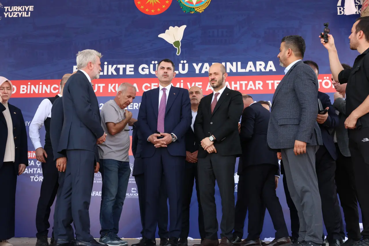 Türkiye’den deprem bölgesinde tarihi adım: 250 bininci konut teslim ediliyor! 1