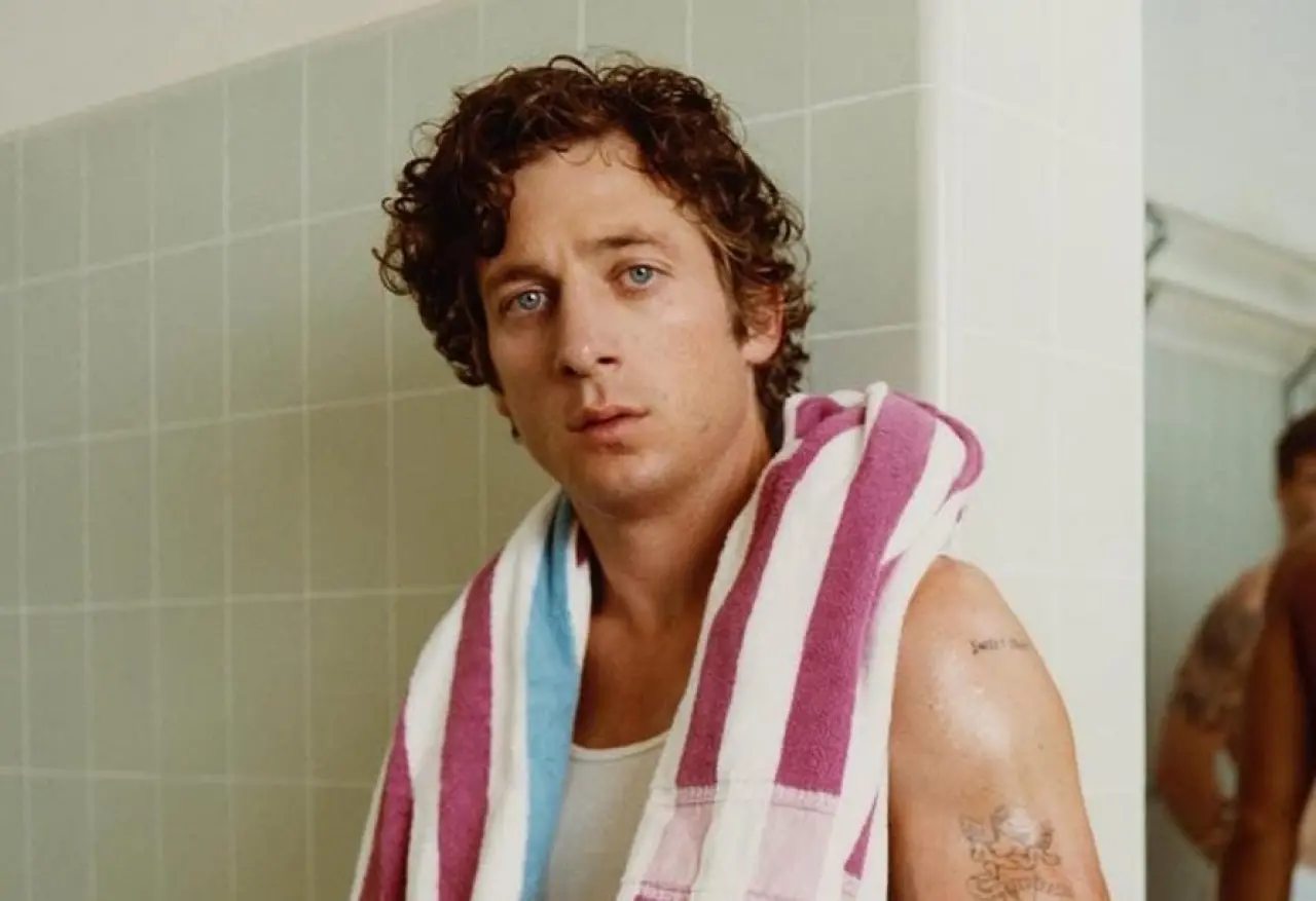 Louis Vuitton’un yeni yüzü Jeremy Allen White! 2