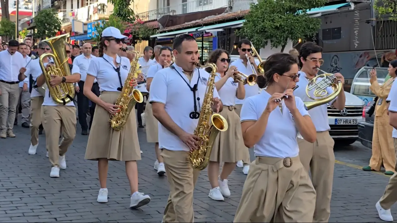 Kaş’ta 26. Likya Kültür ve Sanat Festivali renkli başladı 1
