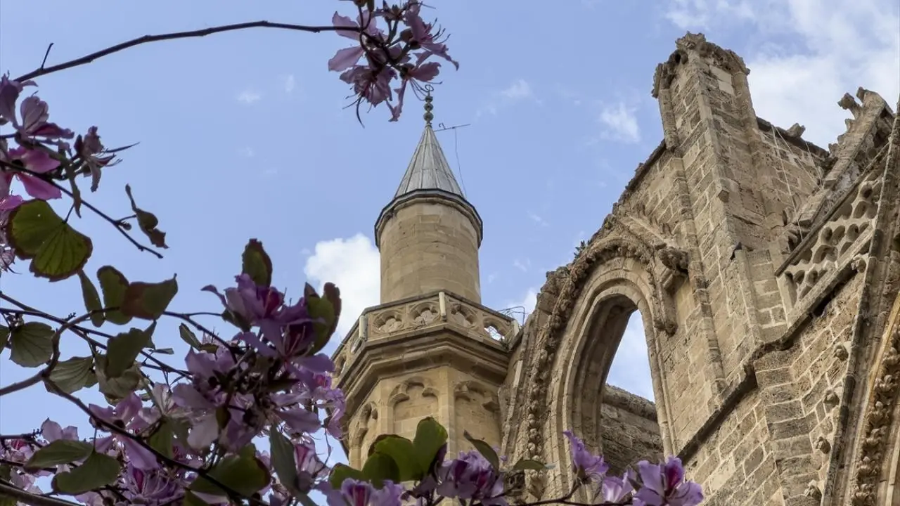 Lala Mustafa Paşa Camii: Kıbrıs'ta tarihin sessiz tanıklığı 3