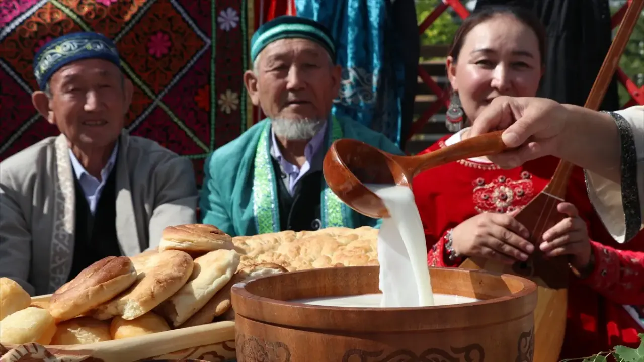 Astana yakınlarında bir gelenek canlanıyor: Kımız Festivali’ne yoğun ilgi 1
