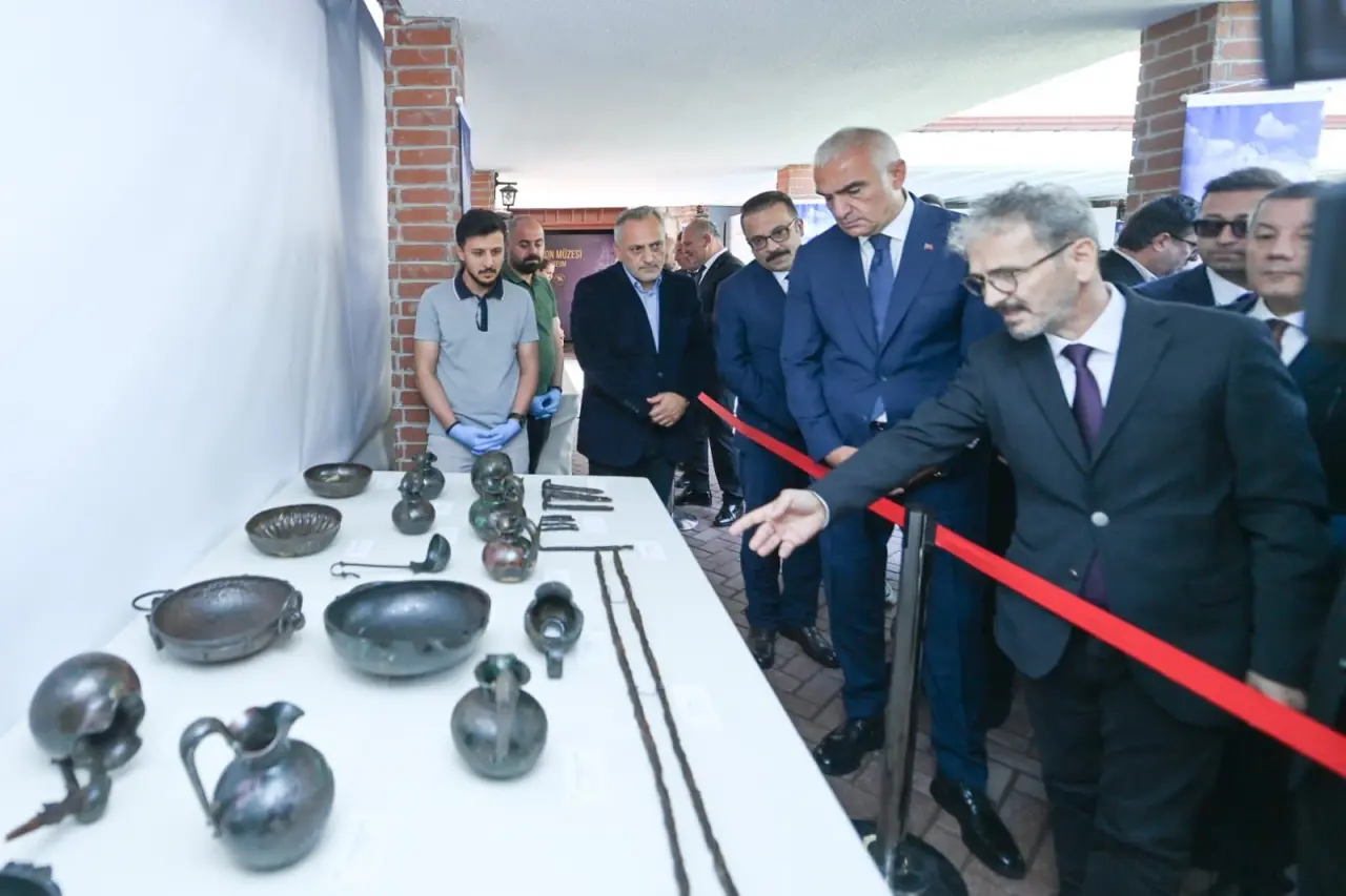 Tarihi ayağa kaldırıyoruz! 3 bin yıllık sır açığa çıktı! 8