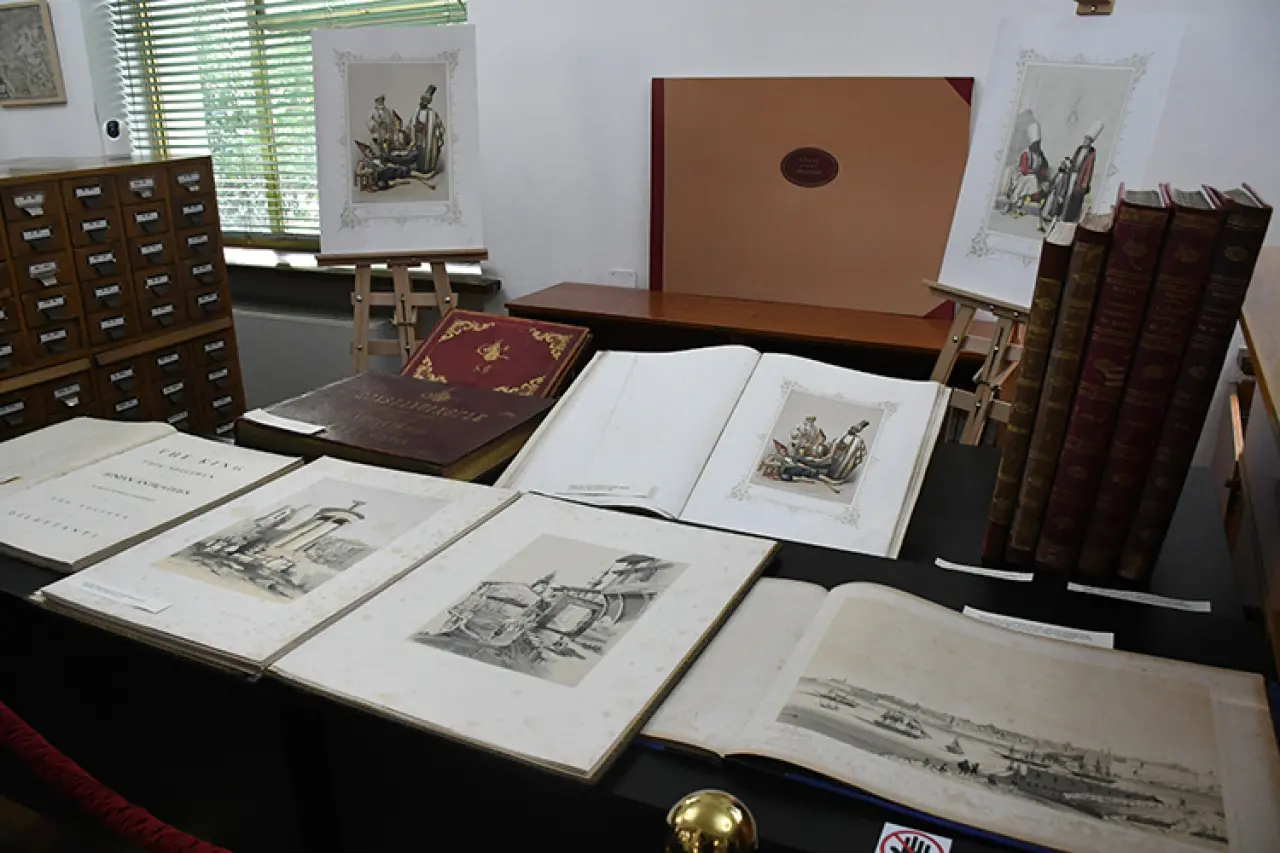 Tiran’da 700 eserlik "Akdeniz Hafızası" sergisi açıldı 2