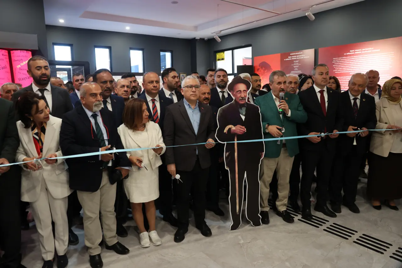 Aşık Veysel müzesi coşkuyla açıldı 1