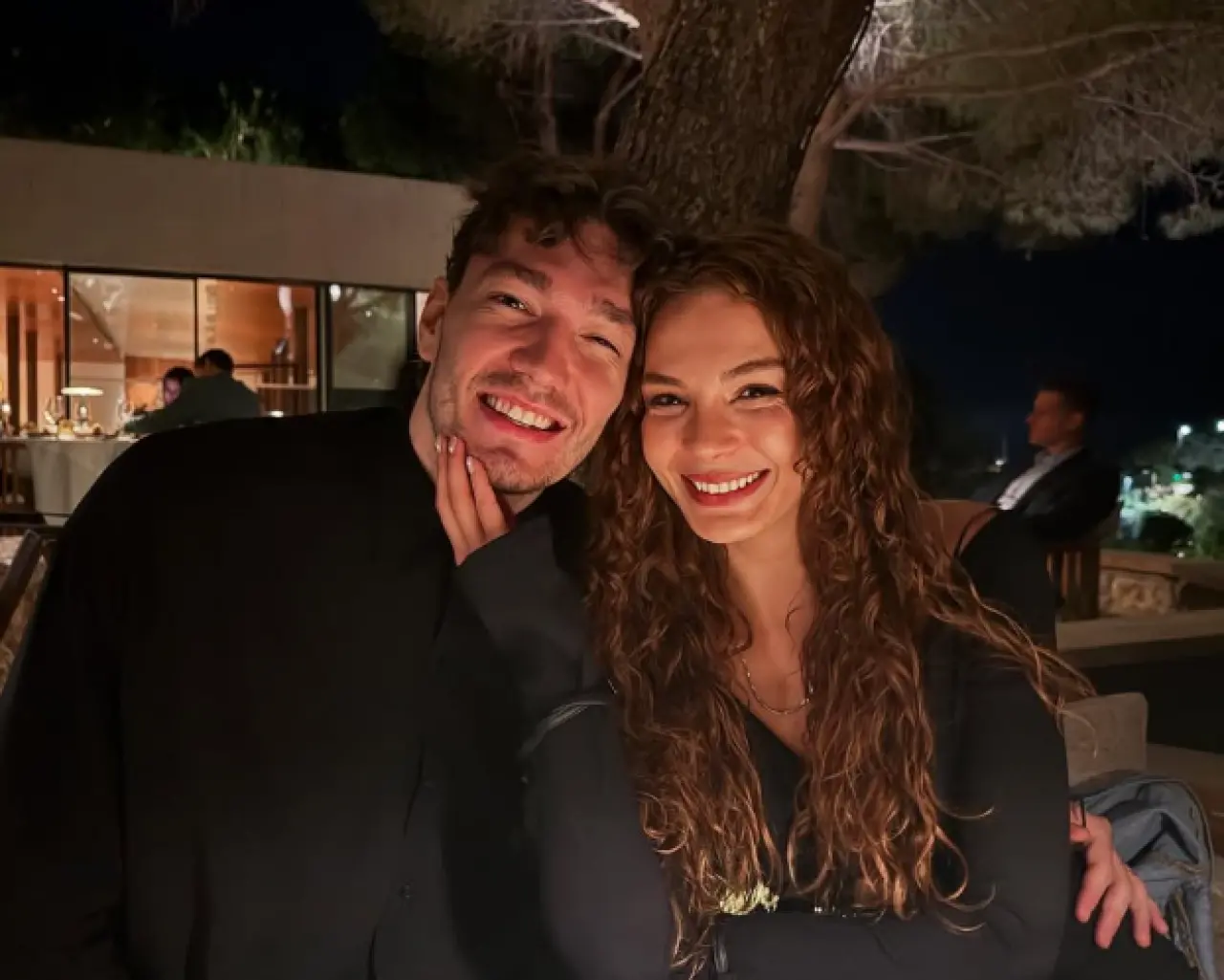 Cedi Osman’dan Ebru’ya lüks jest! Barselona hamlesi olay yarattı 1