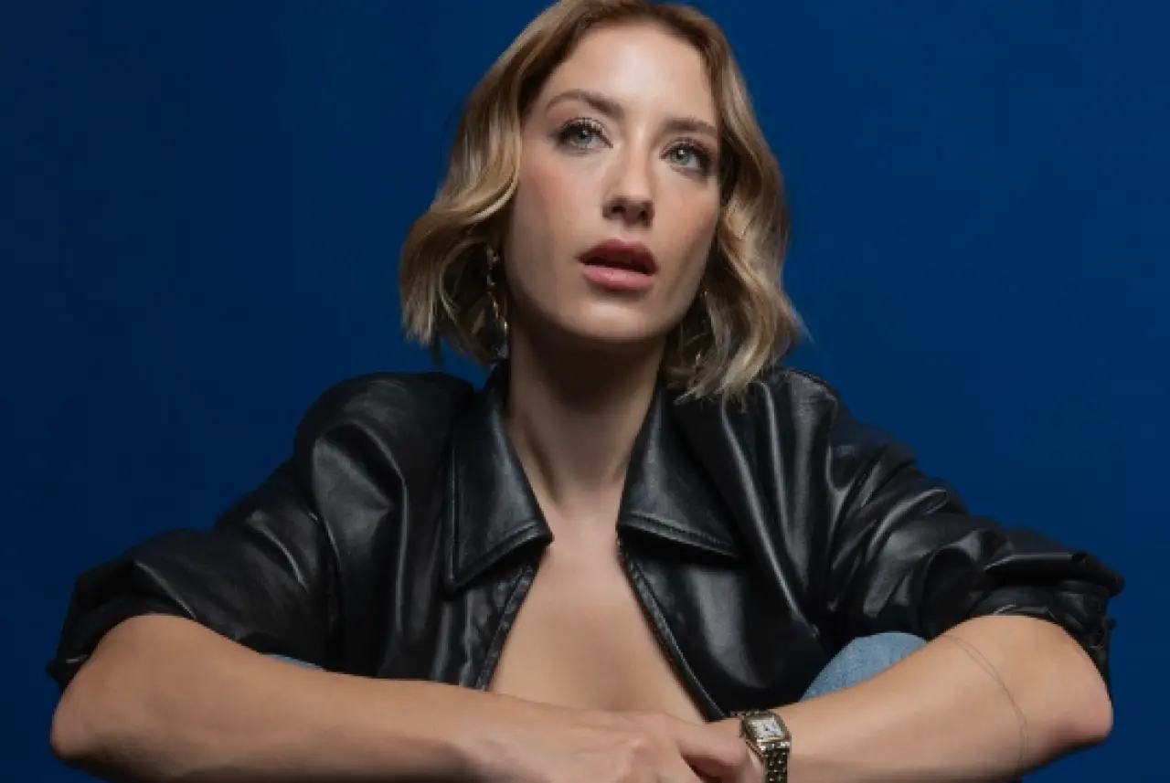 Hazal Kaya’dan sarışın sürprizi: “Göreceğiz, eğleniyorlar mı?” 2