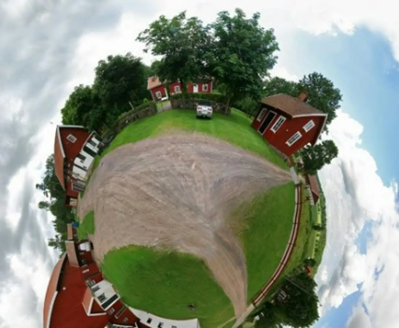 İlk Bakışta Normal Gibi... Ama İkinci Kez Bakmadan Geçemeyeceksiniz 1