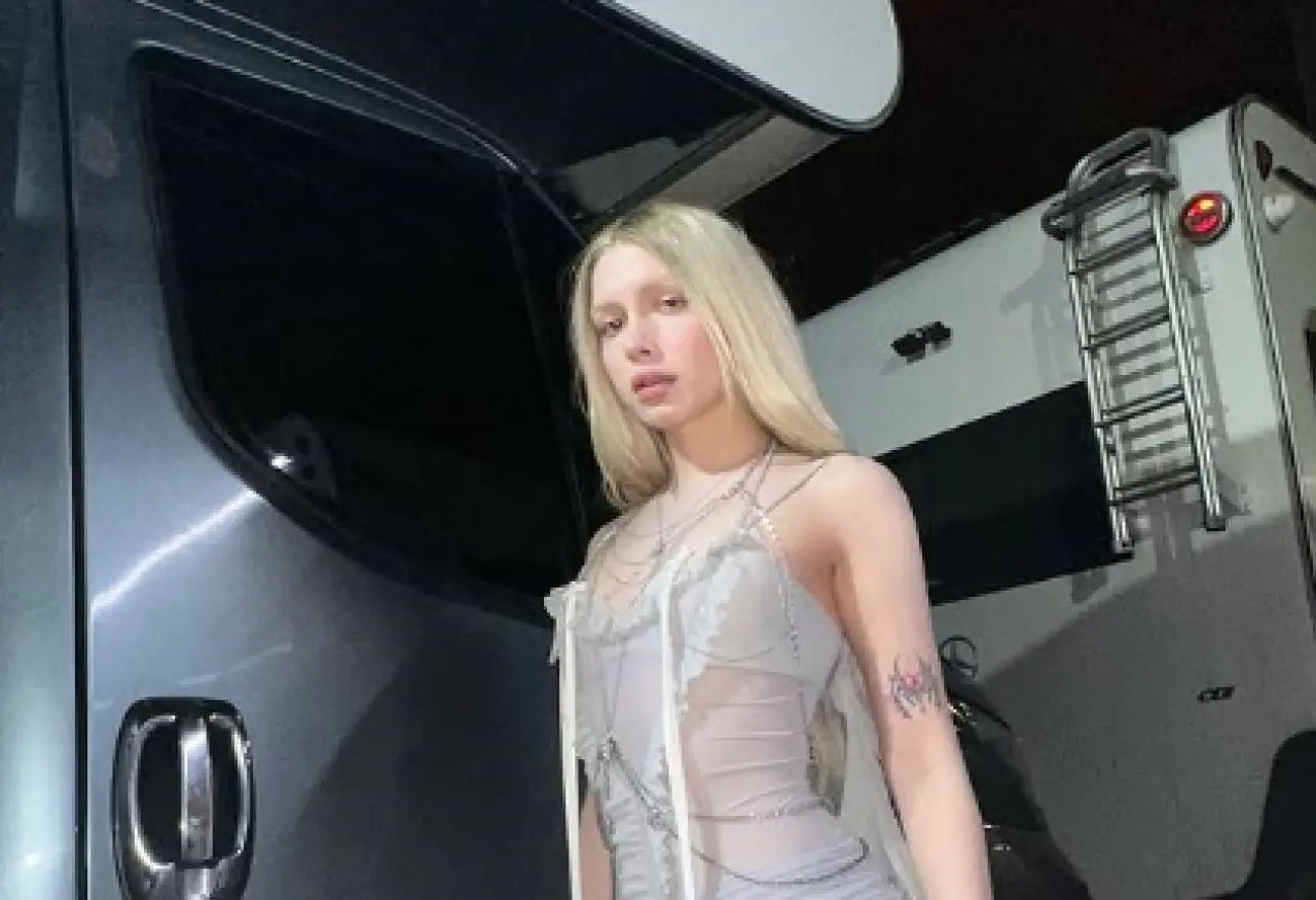 Aleyna Tilki’den Melisa Ilıcalı’ya ağaçlarla konuşuyor musun sorusu! Sosyal medyayı sallayan o anlar 3