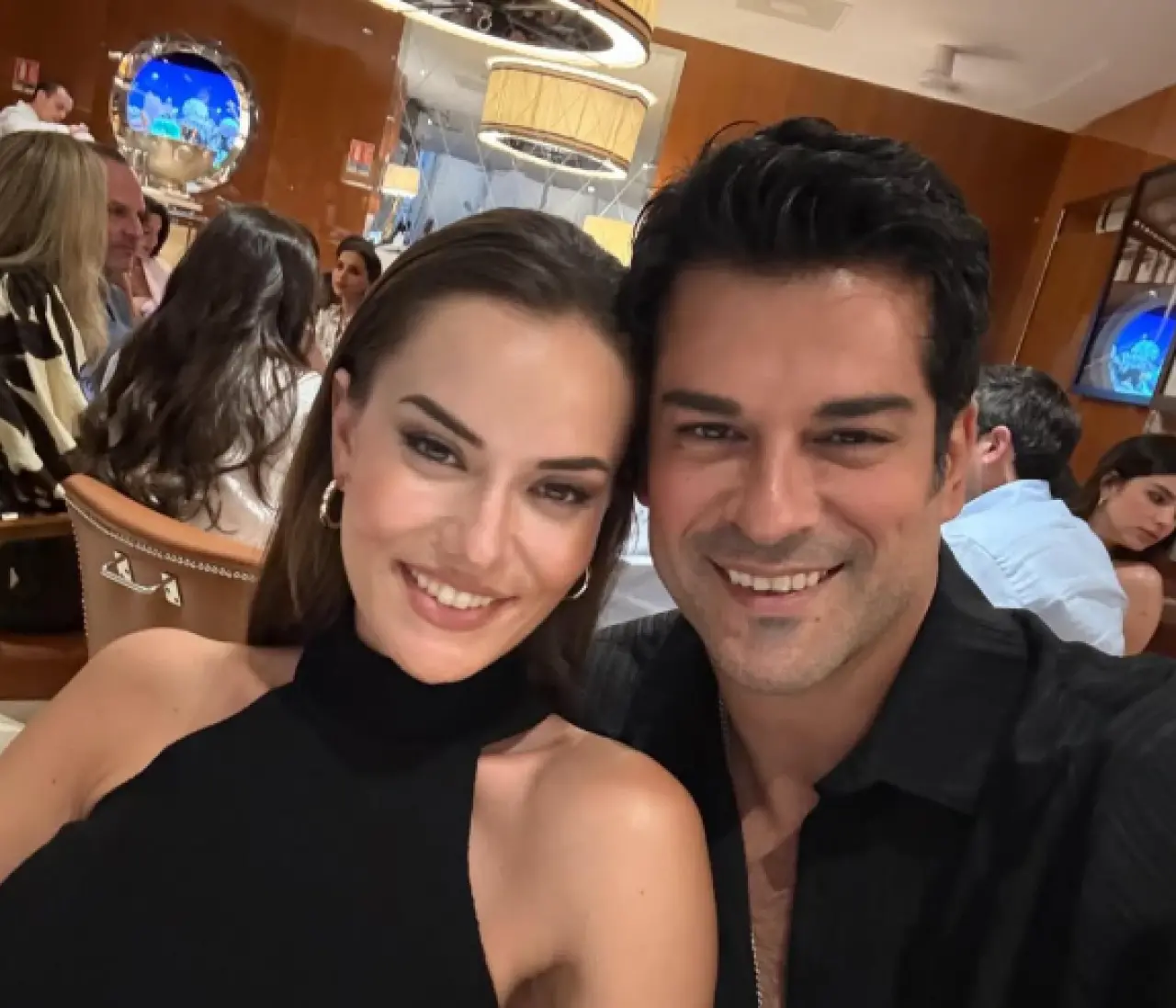 Burak Özçivit ve Fahriye Evcen Monaco tatilinde aşk tazeledi! 1