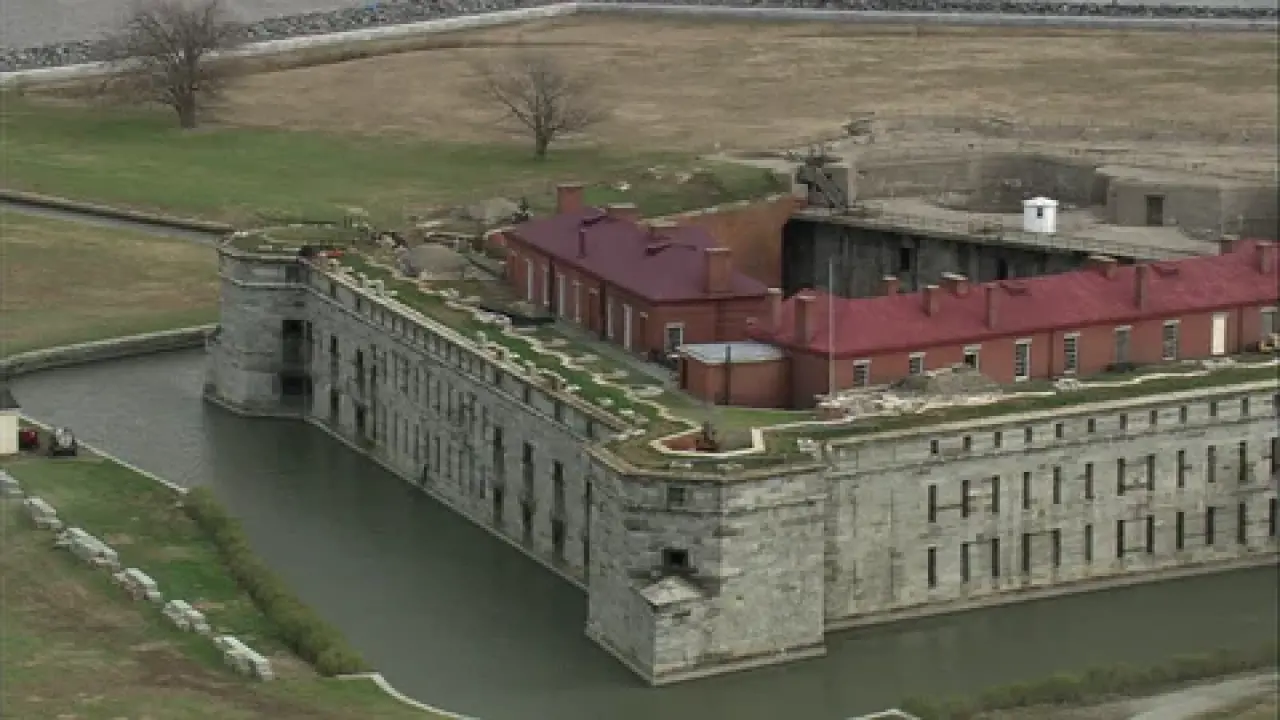 Zenginler Lüks İçinde, Fakirler Nefes Alamıyor: Aynı Cezaevinde İki Farklı Dünyayı Yakından Görün 14