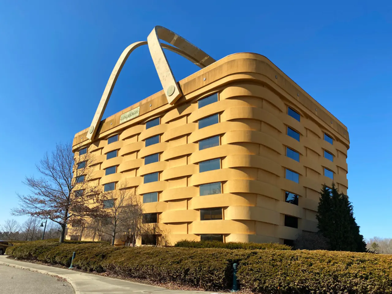 Tasarımıyla akılları zorlayan dünyanın en ilginç 10 binası 6