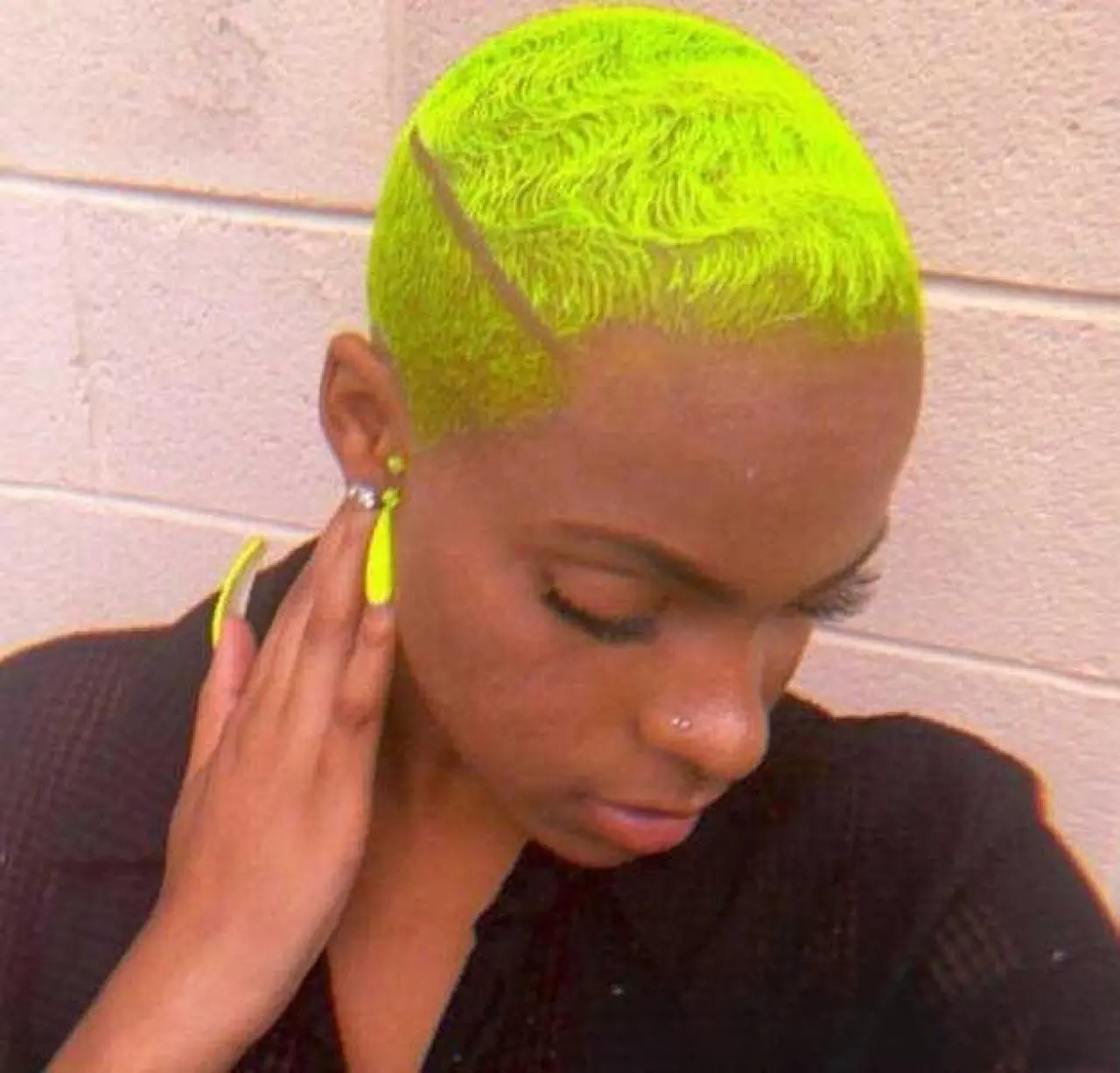 Sadece Gülüp Geçmelik Sanmayın: Bu Saç Modelleri Gerçek Kişilere Ait 7