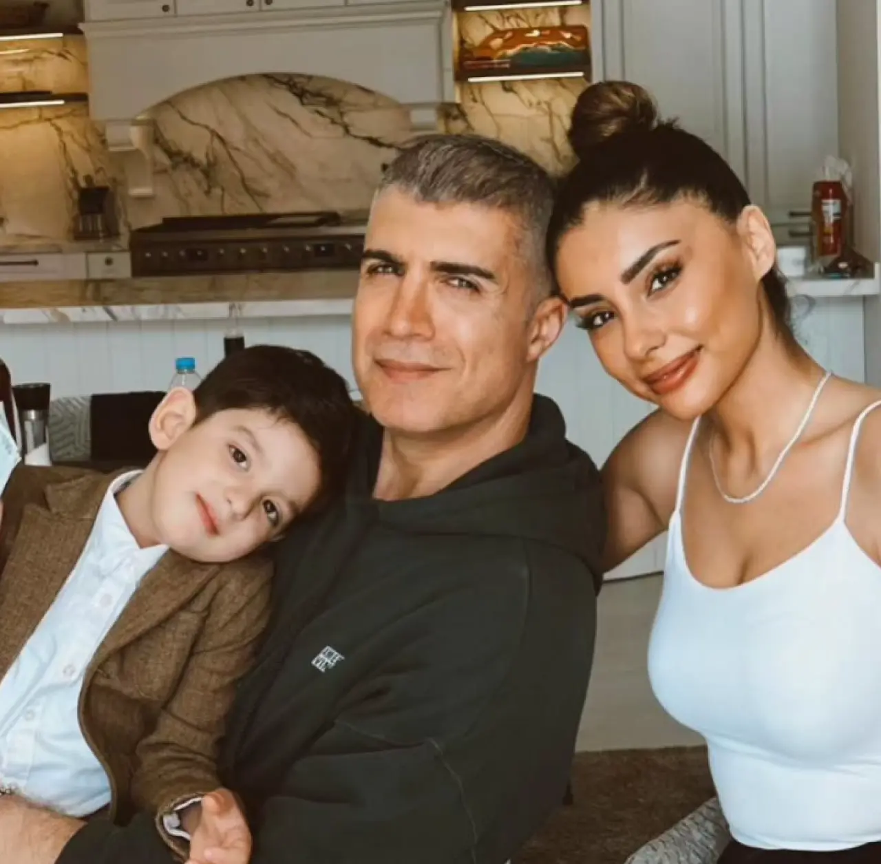 “Kundaktaki oğlumu bırakıp gittim” Özcan Deniz içini döktü 6