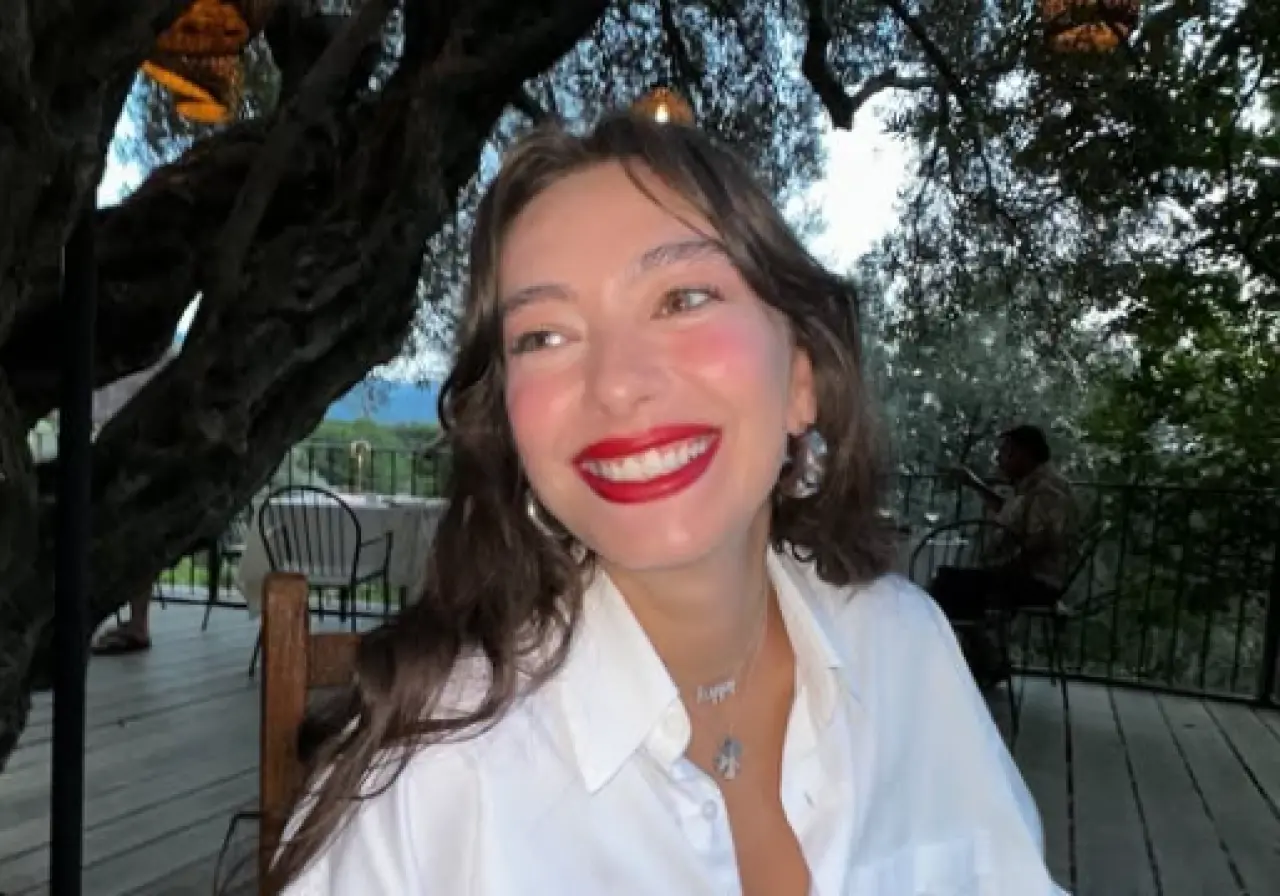 Neslihan Atagül’den görümcesine duygusal doğum günü notu herkesi etkiledi 1