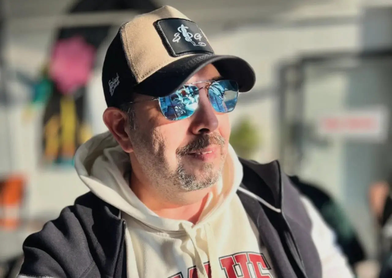 “Çılgın Dersane”nin senaristi Şafak Güçlü kanser tedavisinde yaşam savaşını kaybetti 3