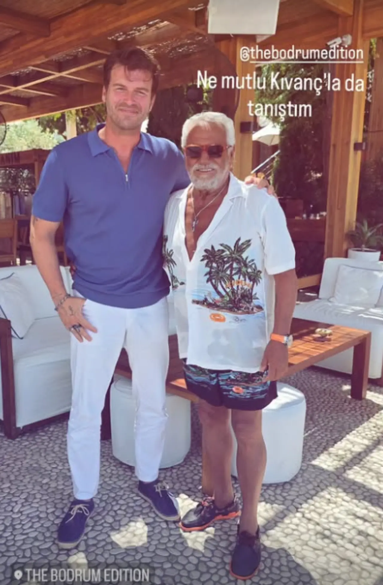 Kıvanç Tatlıtuğ Bodrum’da sürpriz isimle görüntülendi! 1