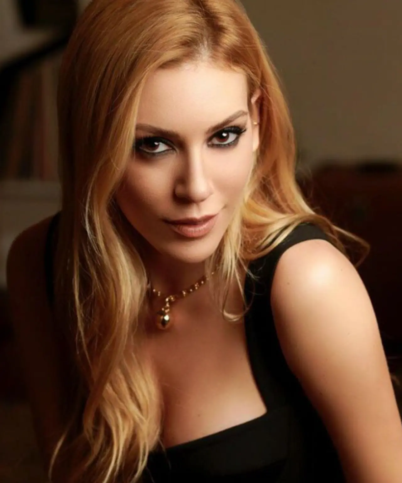 Sarı saçla geri döndü, herkes aynı şeyi söyledi: Selena! 5