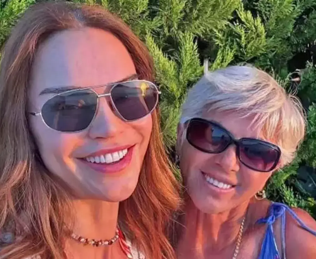 Ebru Şallı’nın güzellik sırrı ortaya çıktı! Gözlerinin sırrı annesinden geliyor 2