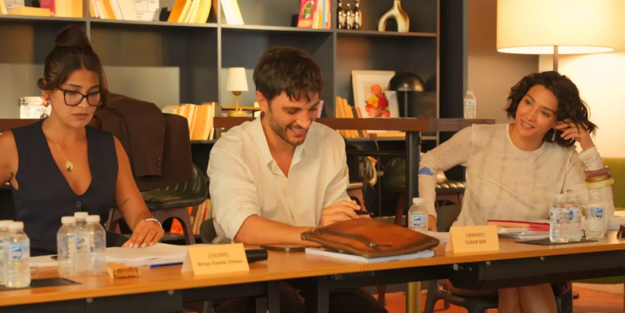 “Halef: Köklerin Çağrısı” dizisi için geri sayım başladı! Yeni karaler paylaşıldı 2