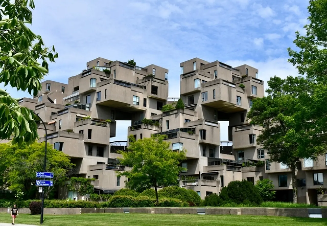 Tasarımıyla akılları zorlayan dünyanın en ilginç 10 binası 11