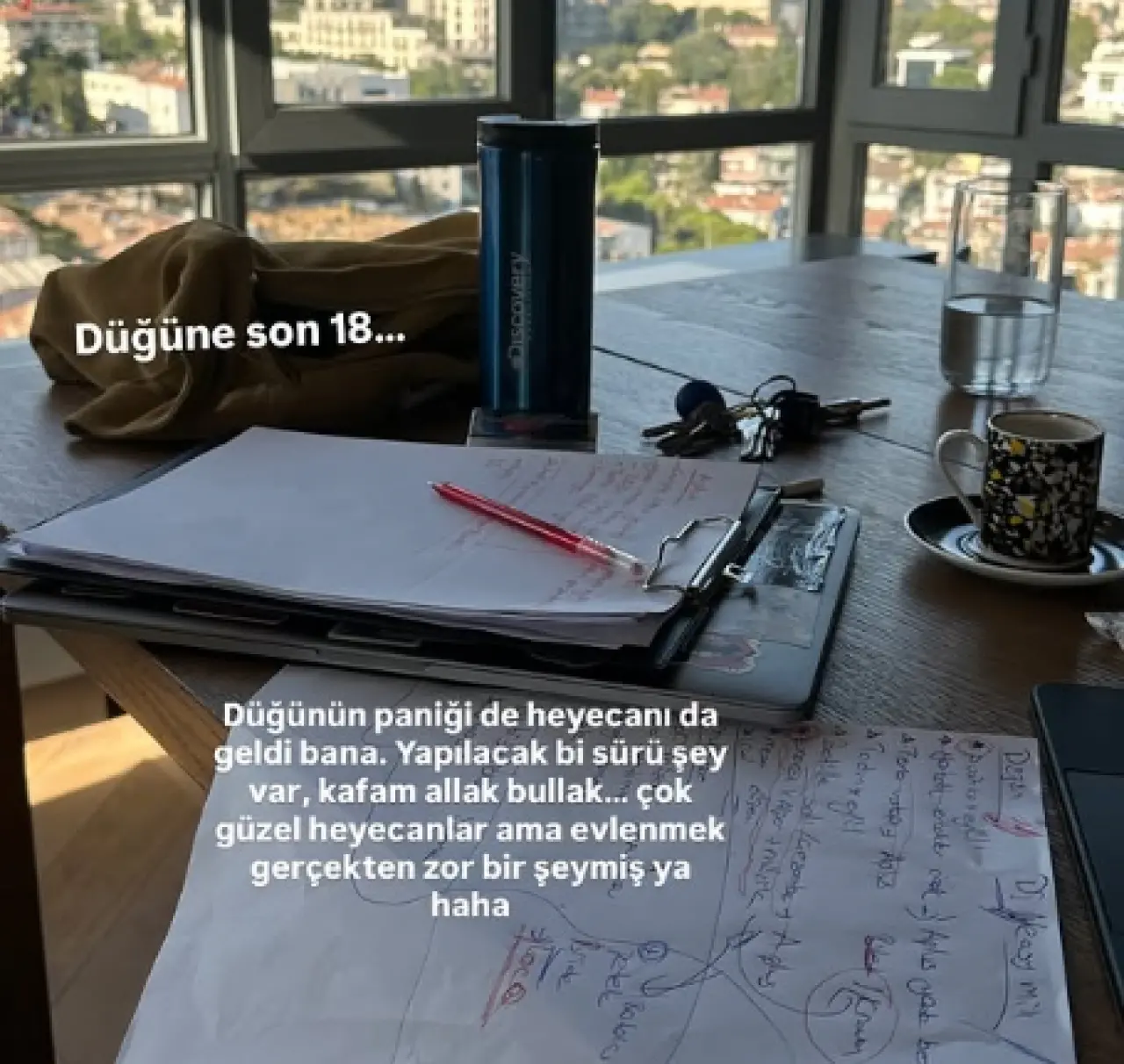 Alper Rende ve Betül Çakmak nişanlandı! Düğün için tarih verildi 3