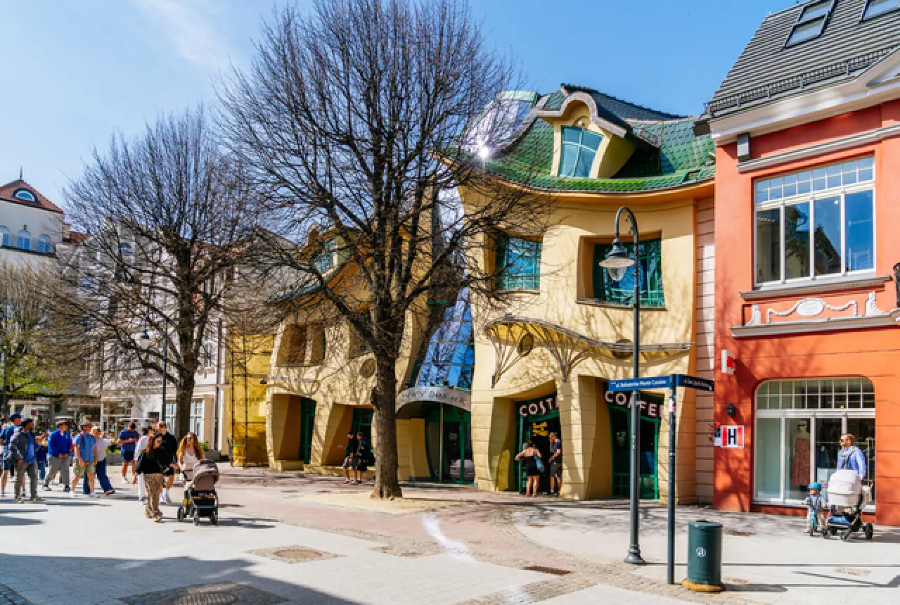 Tasarımıyla akılları zorlayan dünyanın en ilginç 10 binası 4