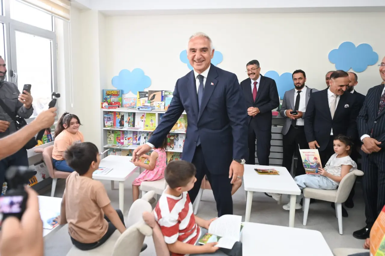 Bakan Ersoy Hakkâri’de: Cilo dağları turizme açılıyor, yeni yatırımlar yolda! 3