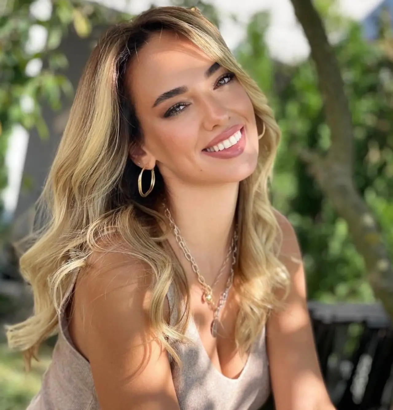 Seda Bakan'dan eski dost Hadise’ye sessiz ama net bir mesaj! 3