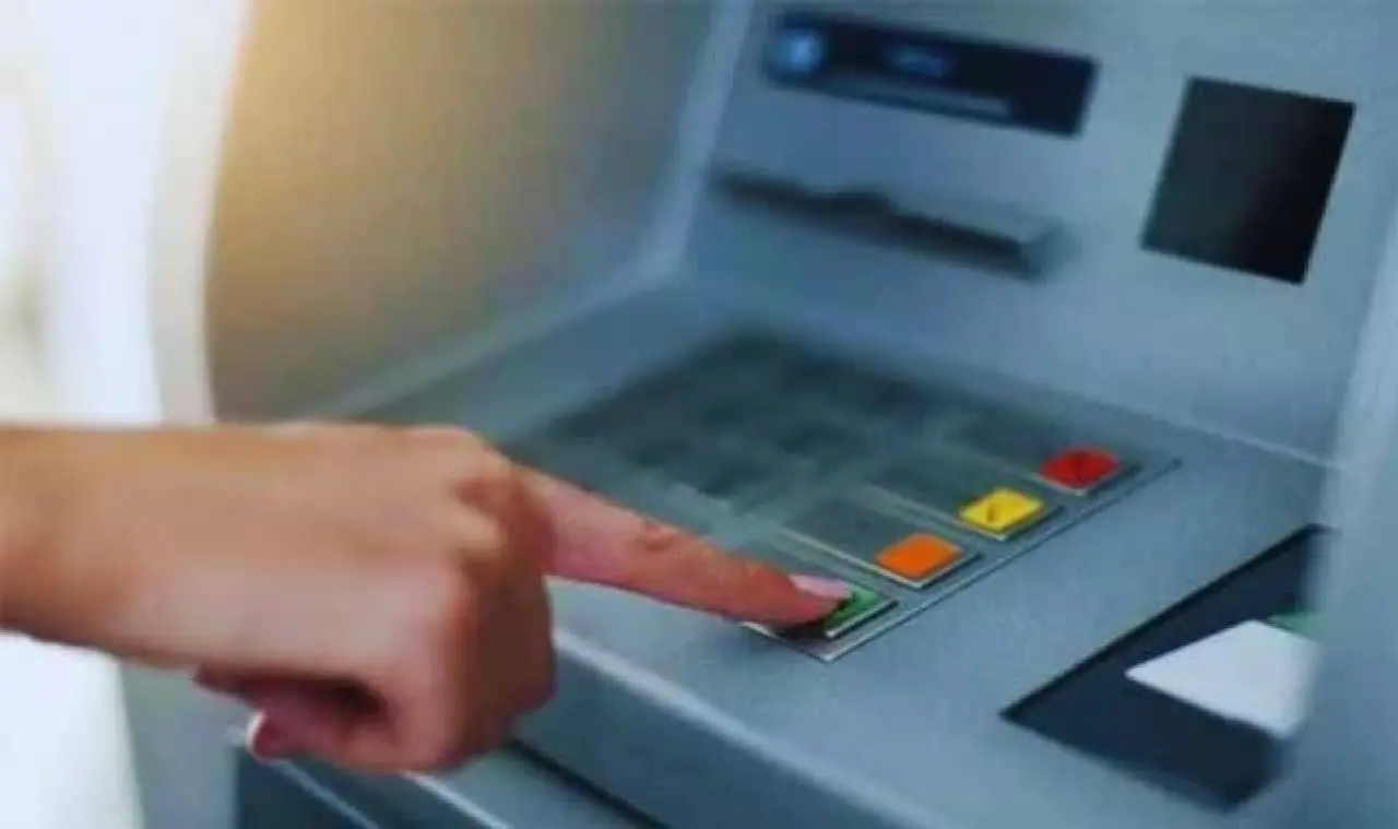 ATM'den para çekenler dikkat! Bu uyarı sizin de karşınıza çıkabilir 1