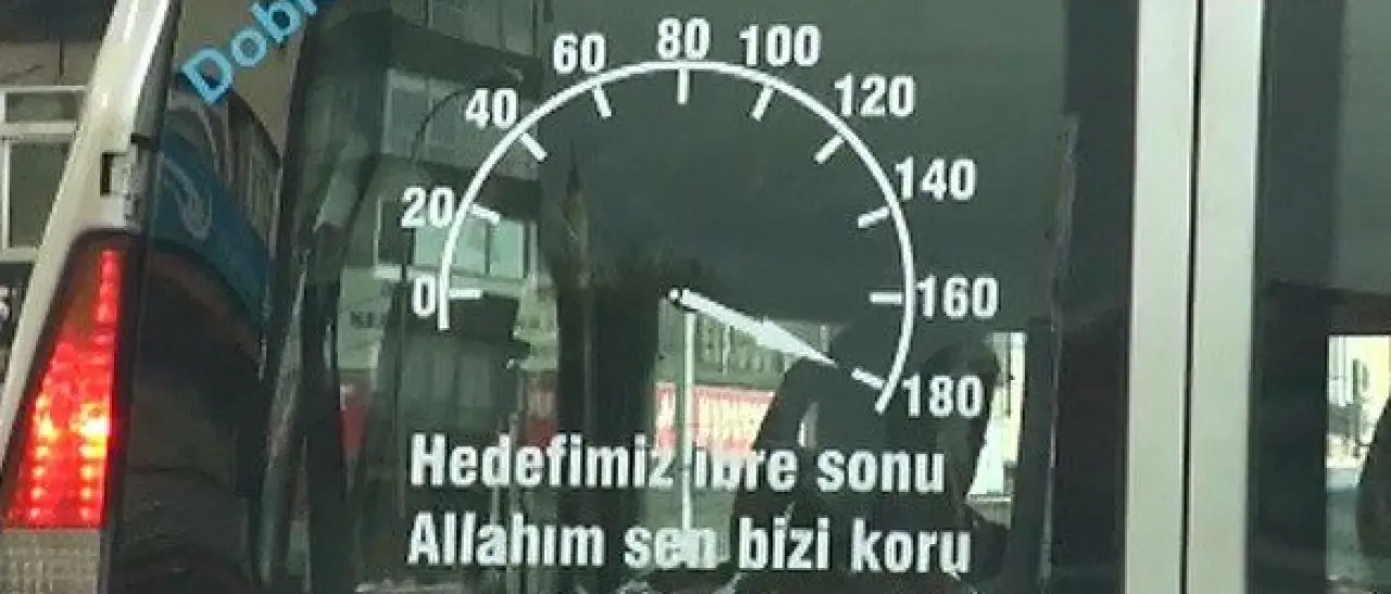 Bunu Yazmak Akla Gelir mi? En Yaratıcı Araç Arkası Yazıları 3