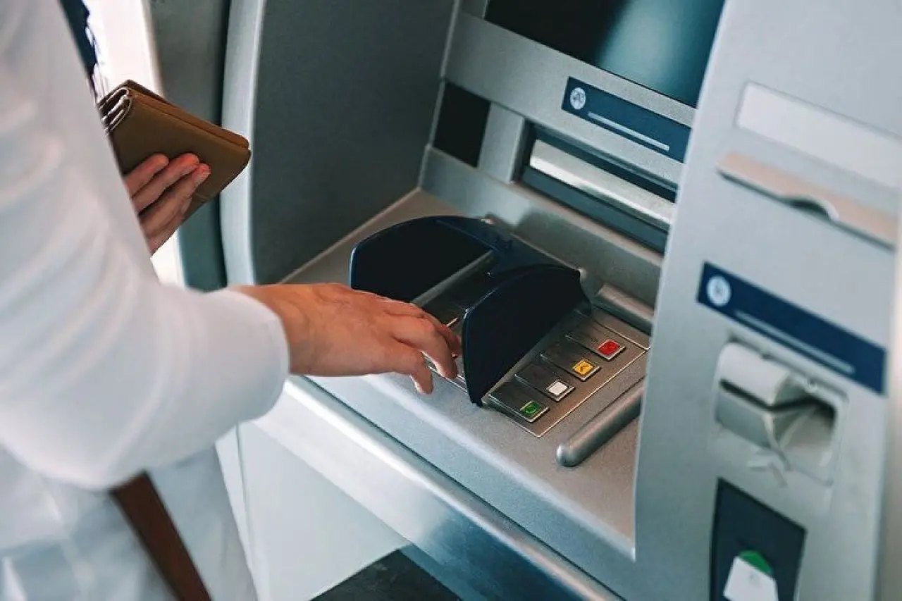 ATM'den para çekenler dikkat! Bu uyarı sizin de karşınıza çıkabilir 5
