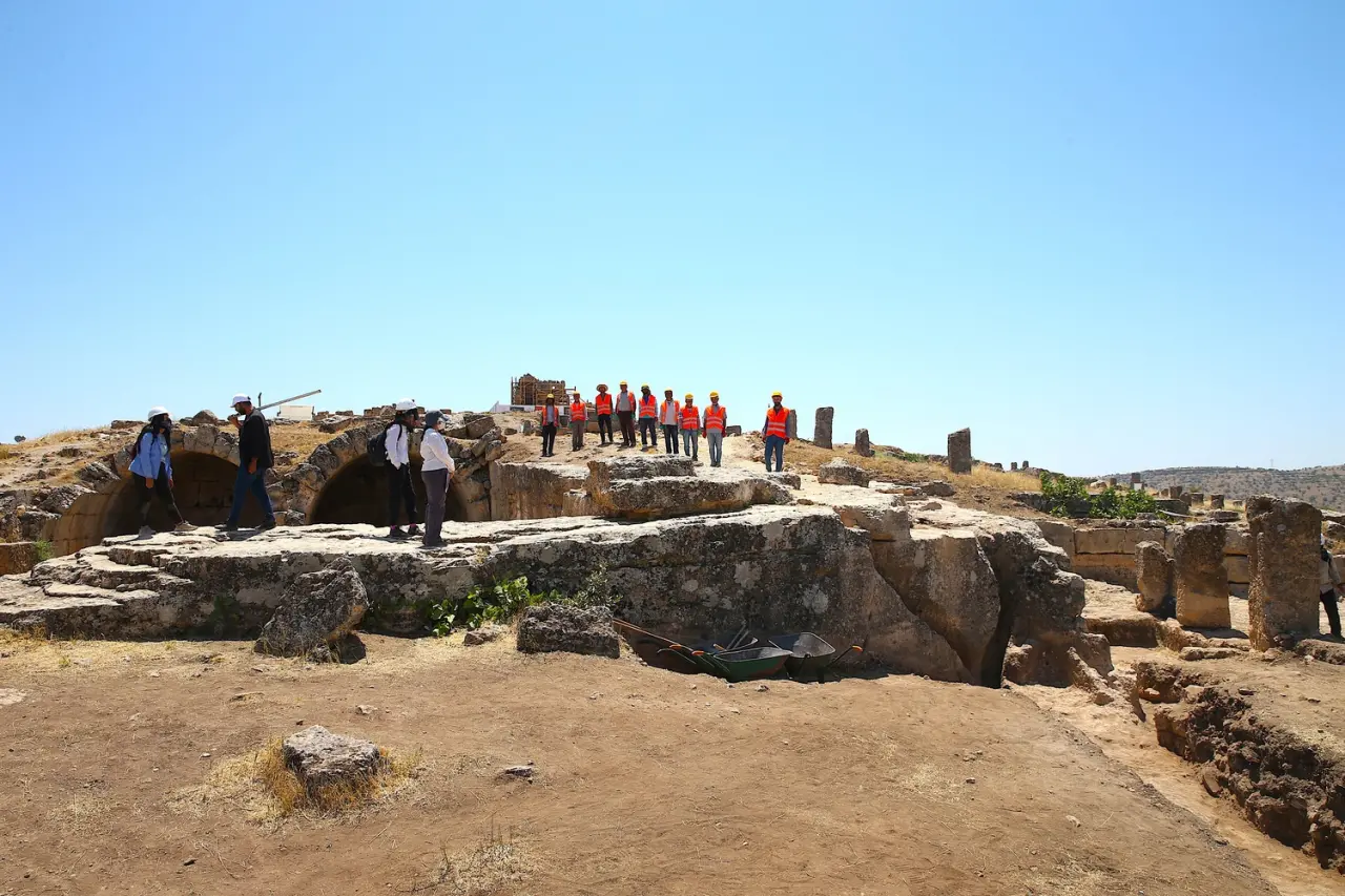 Zerzevan Kalesi’nde 1800 yıllık su mucizesi ortaya çıkarıldı 1