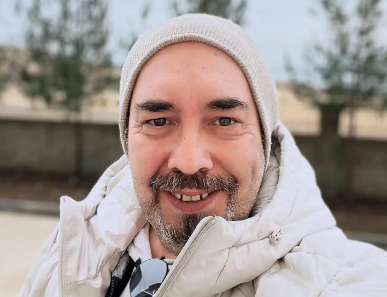 “Çılgın Dersane”nin senaristi Şafak Güçlü kanser tedavisinde yaşam savaşını kaybetti 1