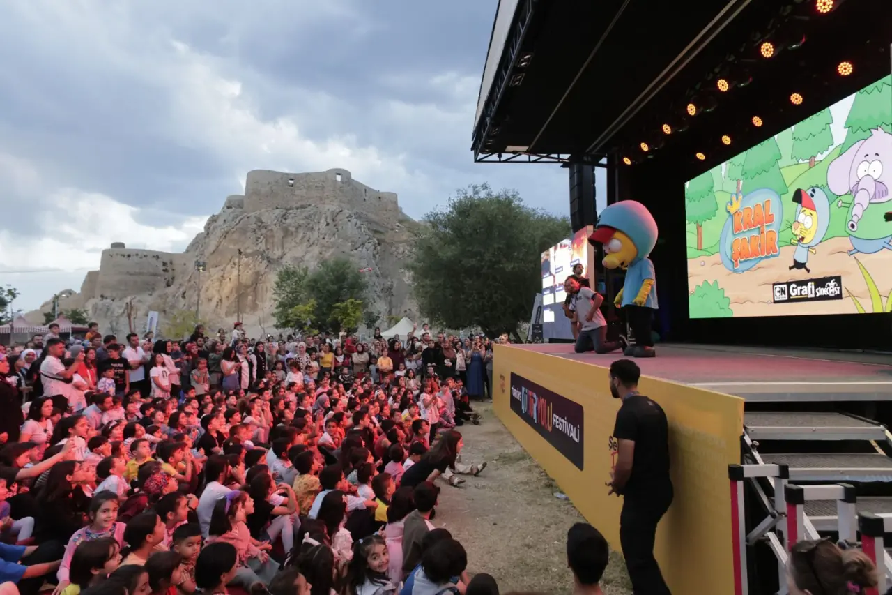 Van kültür yolu festivali başlıyor: Picasso’nun eserleri ilk kez Van’da! 5