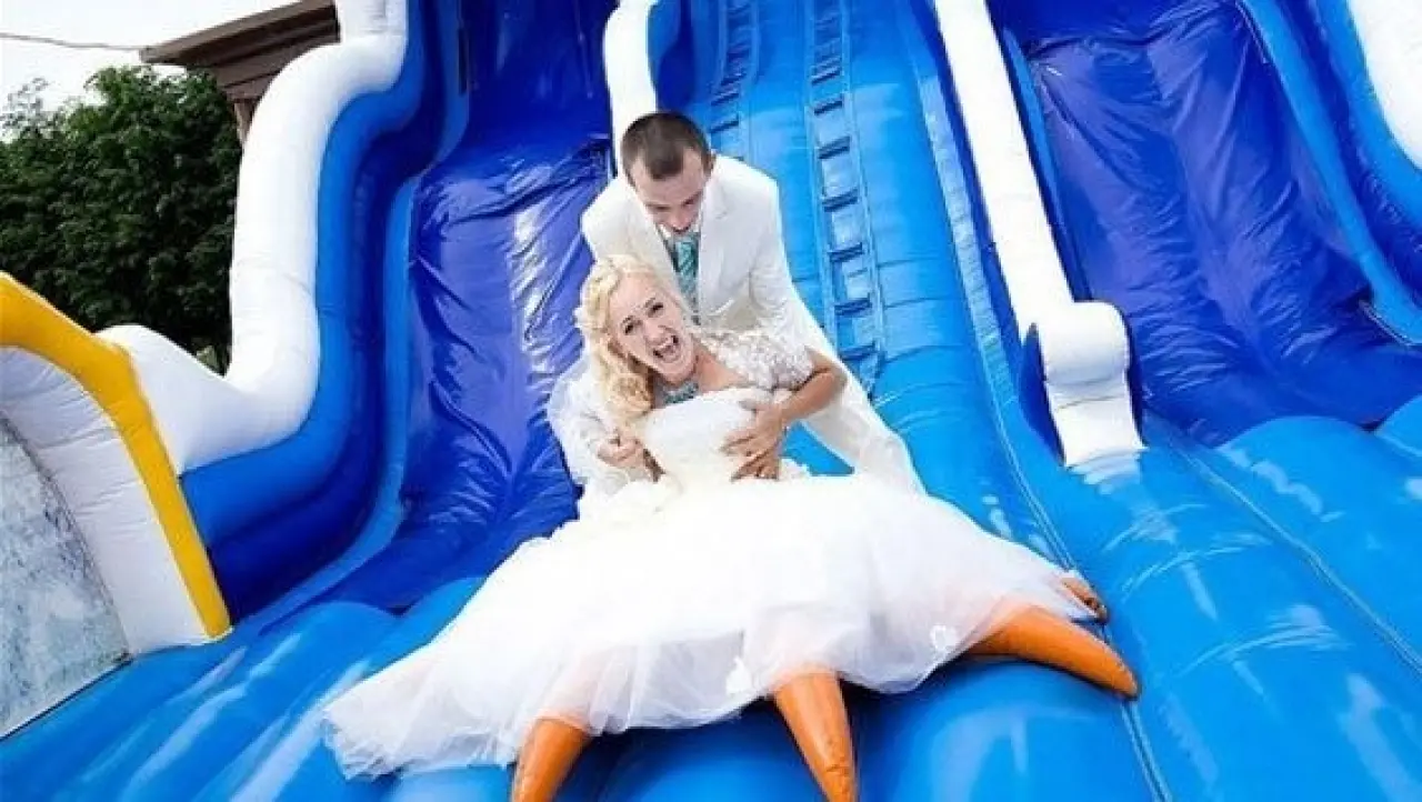 Kimi Balıklarla Evlenmiş, Kimi Eşeği Nikah Şahidi Yapmış: Bu Düğünlerden Sonra Evlenmek İstemeyeceksiniz 3