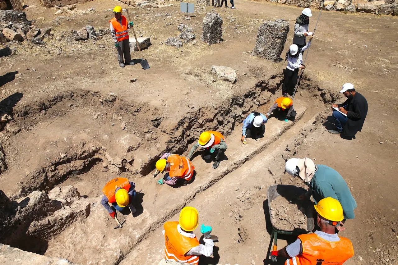 Zerzevan Kalesi’nde 1800 yıllık su mucizesi ortaya çıkarıldı 3