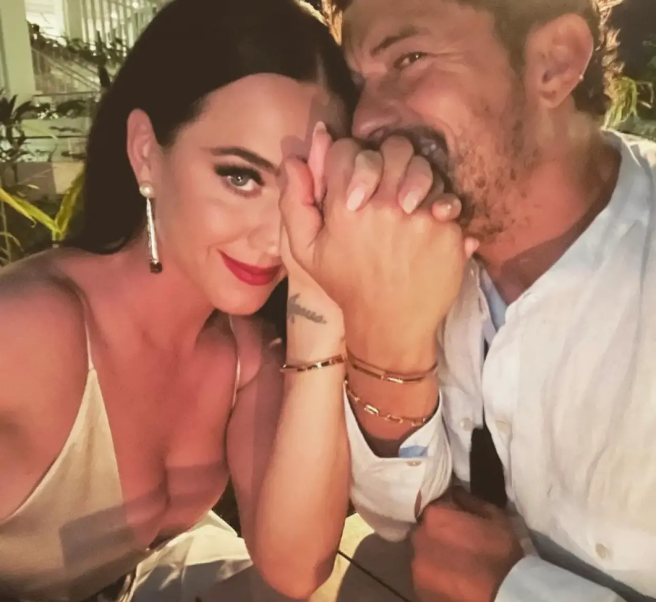 Pop yıldızı ve eski başbakan! Bu akşam yemeği tesadüf olamaz 2