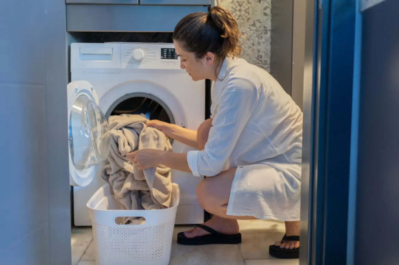Giysilerinizin Erken Eskimesinin Sebebi Ne? İşte En Sık Yapılan 7 Yıkama Hatası 6