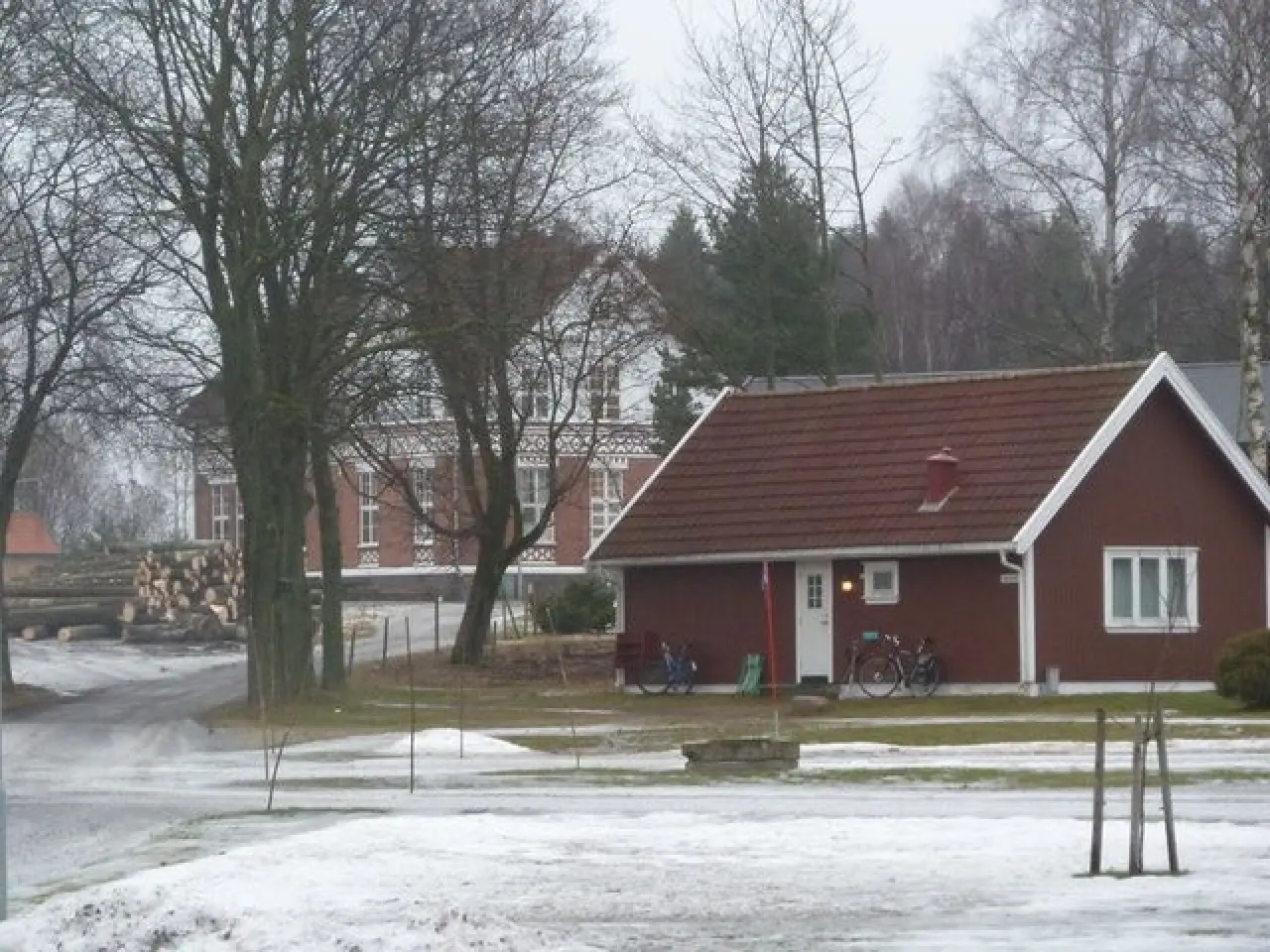 Zenginler Lüks İçinde, Fakirler Nefes Alamıyor: Aynı Cezaevinde İki Farklı Dünyayı Yakından Görün 5