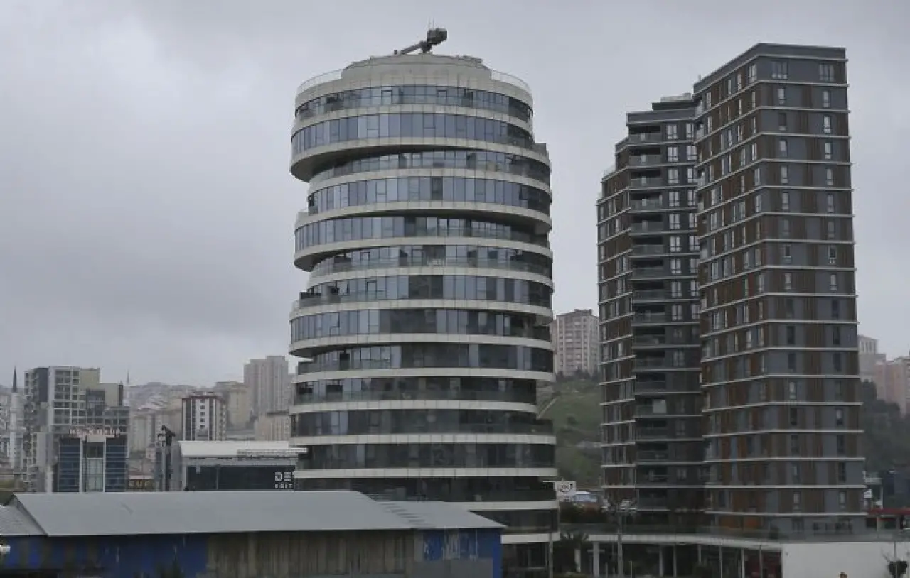 Birisi Evi Ters Çevirmiş, Diğeri Gemiden Apartman Yapmış: Gerçek Olduğuna Zor İnanacaksınız 11